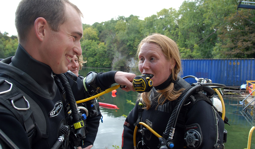Instructor with students in Dive Leader training