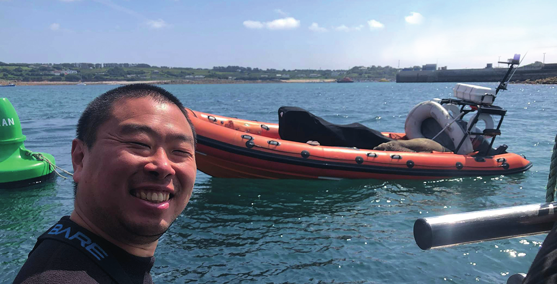 Yo-Han Cha's selfie with Wally the Walrus on an orange rib
