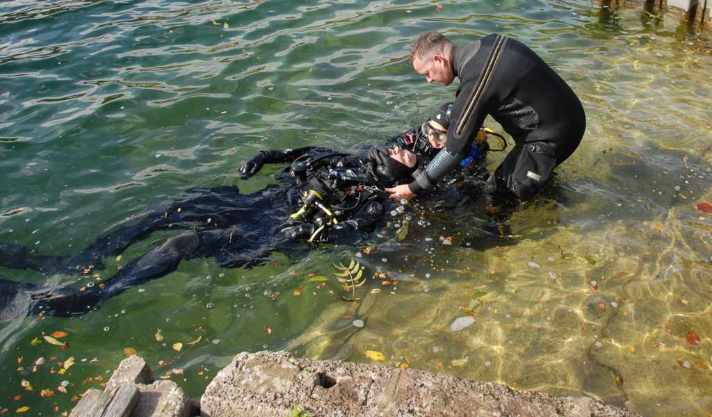 Practical rescue of diver