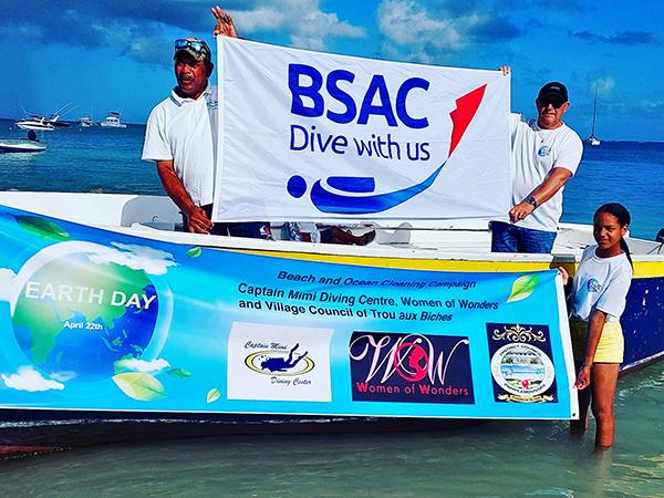 Thumbnail photo for Volunteers clean beach with BSAC Centre in Mauritius