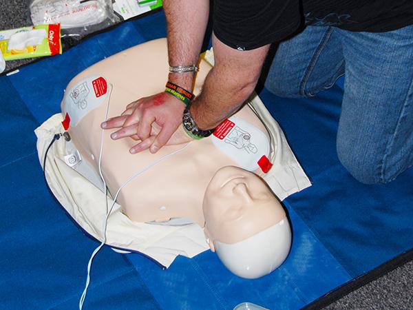 Thumbnail photo for Learn life-saving AED skills this winter