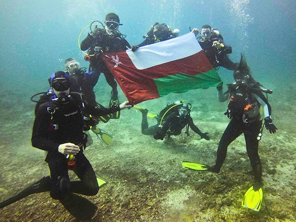 Thumbnail photo for Ras Al-Hamra Sub-Aqua Club members help rescue missing divers
