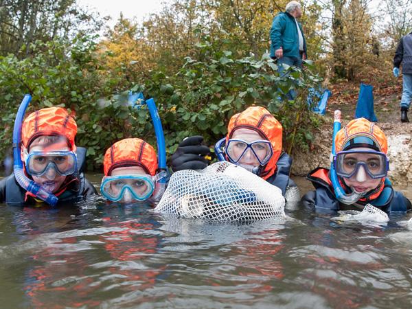 Thumbnail photo for How to litter-pick safely while snorkelling 