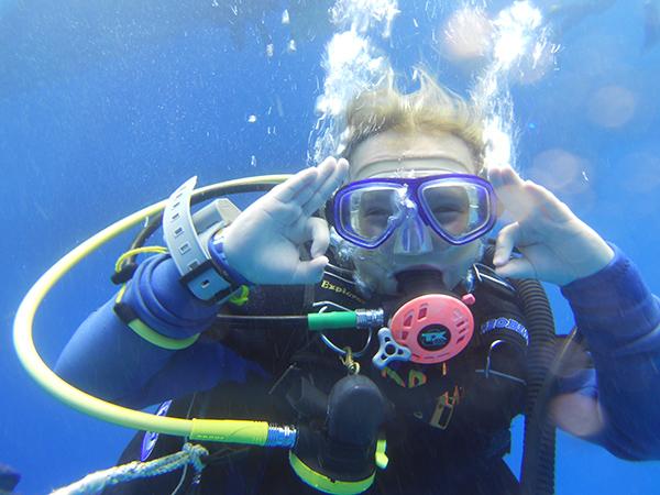 Thumbnail photo for I learnt to scuba dive aged 10 and loved it!