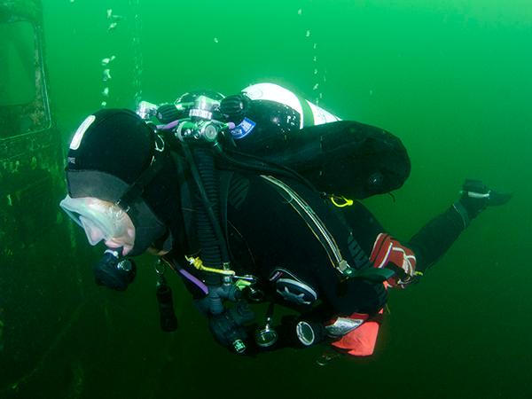 Thumbnail photo for Twin-set Diver course revised with new eLearning option