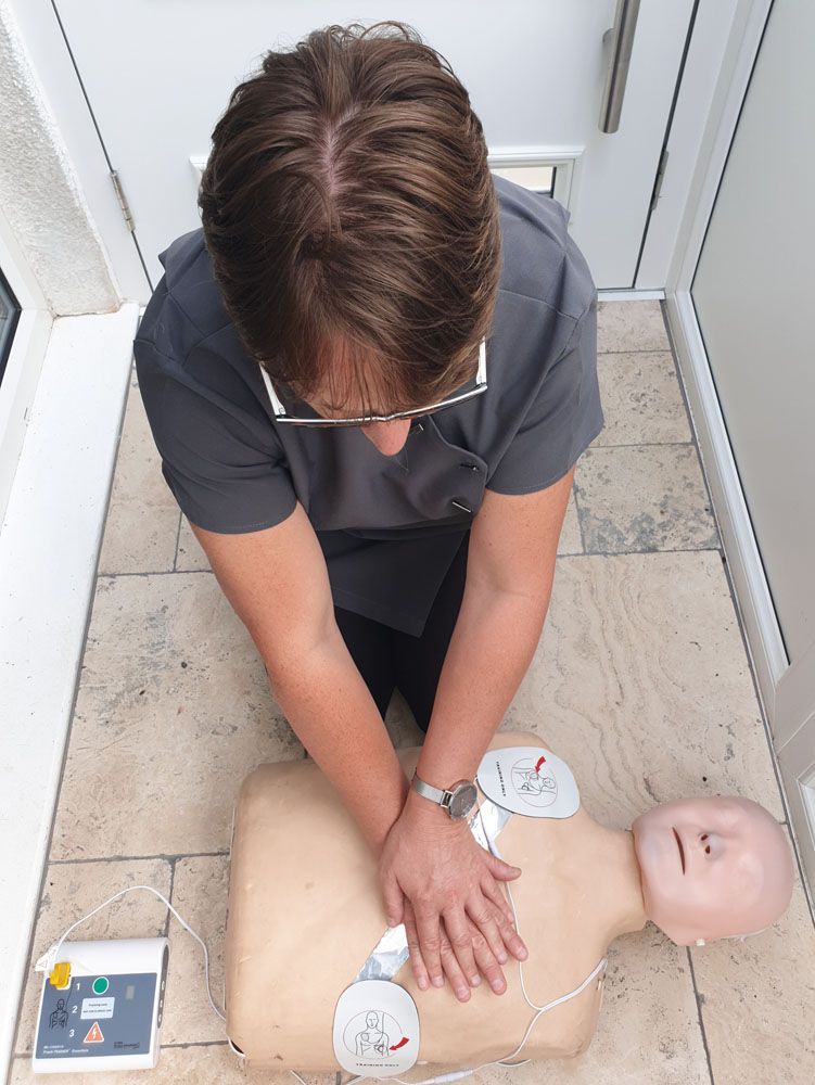 aed manakin practice