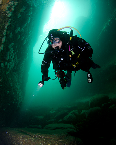 uk diving caverns