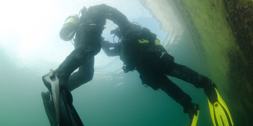 Divers practicing their rescue skills