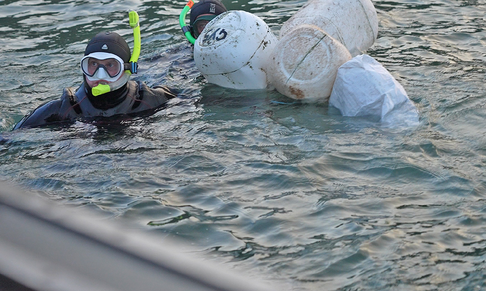 Scarborough snorkel litter pick