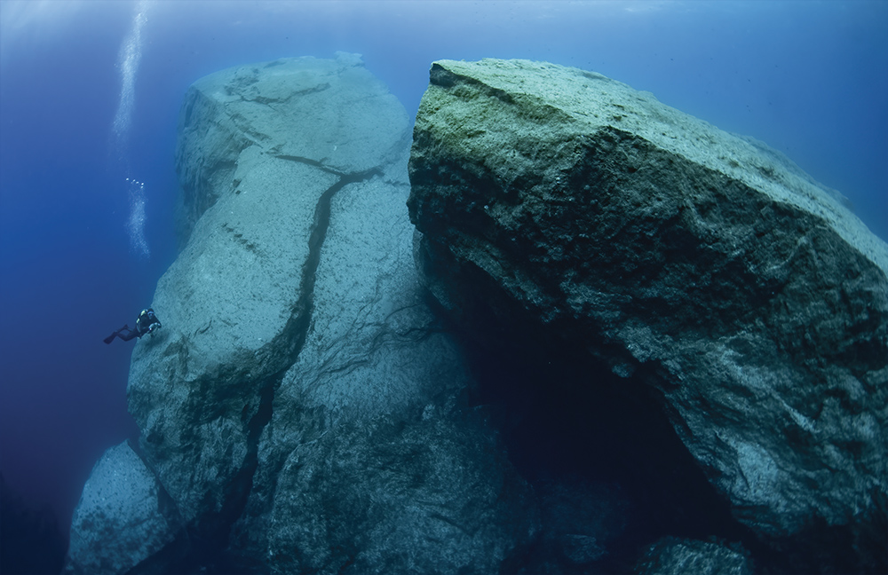 Azure Window rocks