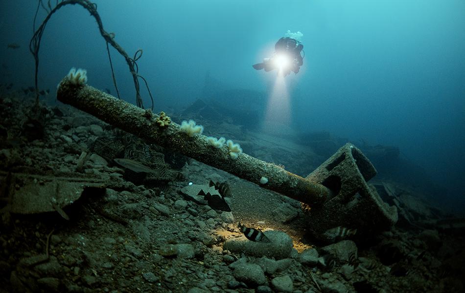 Explorer Mixed Gas Diver